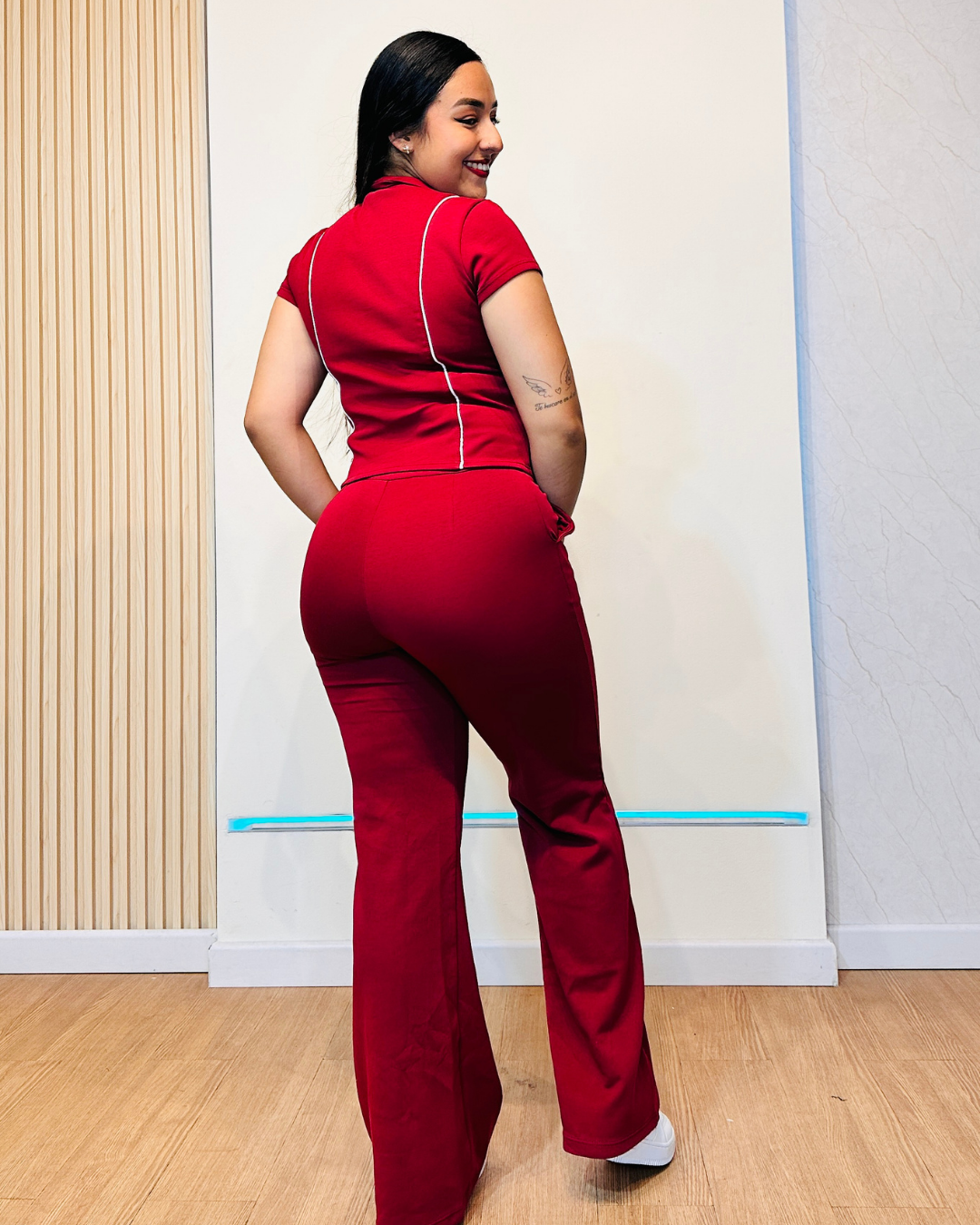 Pantalón Iconic Vinotinto