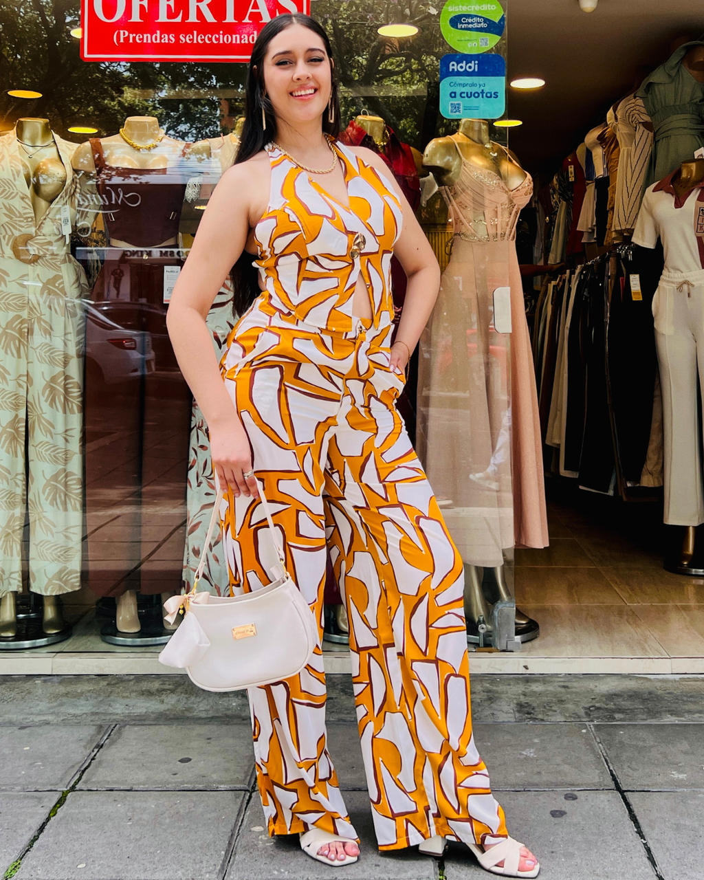 Conjunto Venus Amarillo