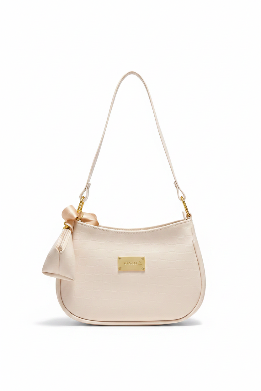 Bolso marfil fondo blanco